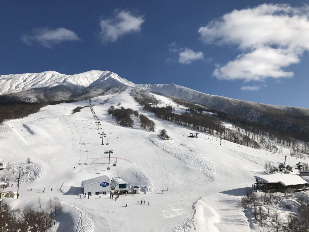 快晴の3連休、たざわ湖スキー場も我が家も賑わいました