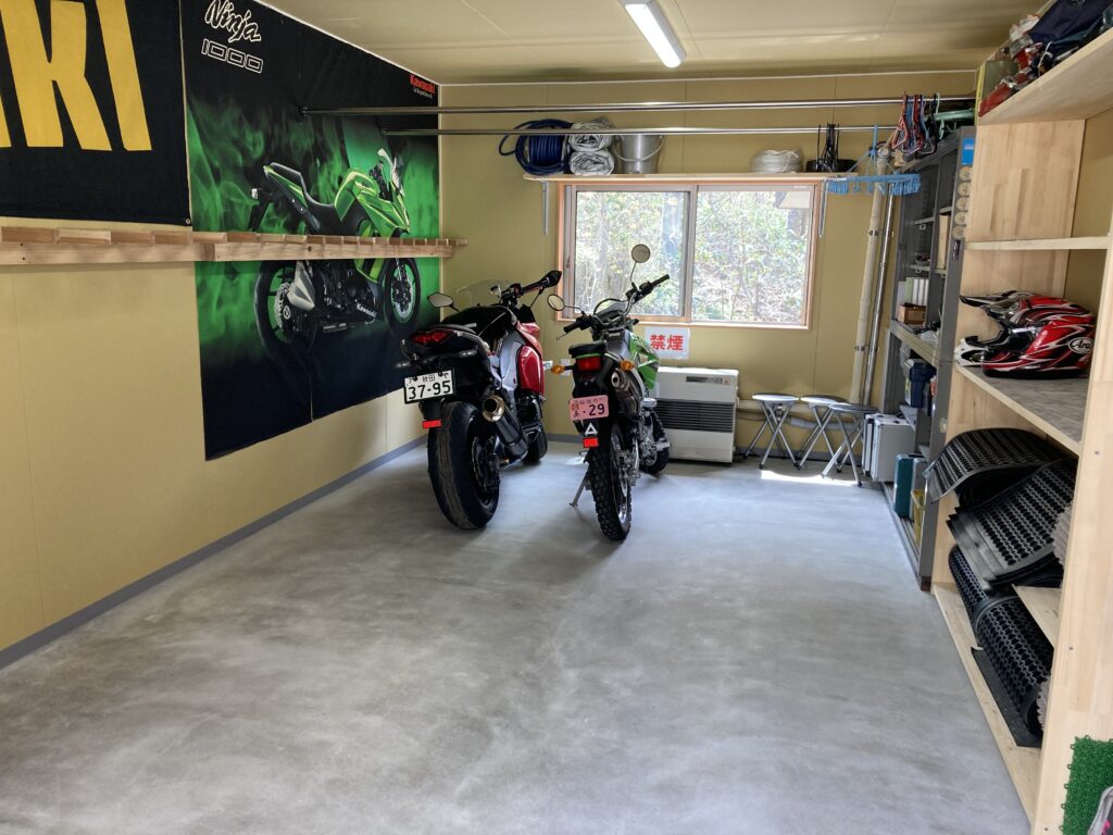 屋根付きバイク自転車駐輪場のご案内